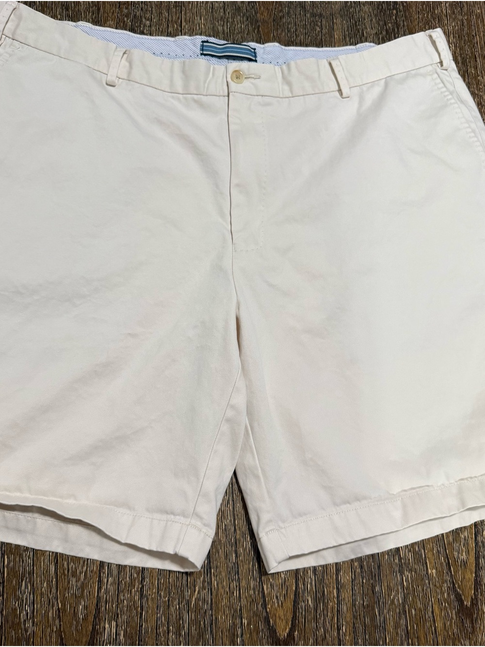 Peter Millar Light Cream Flat-Front Men's Shorts
